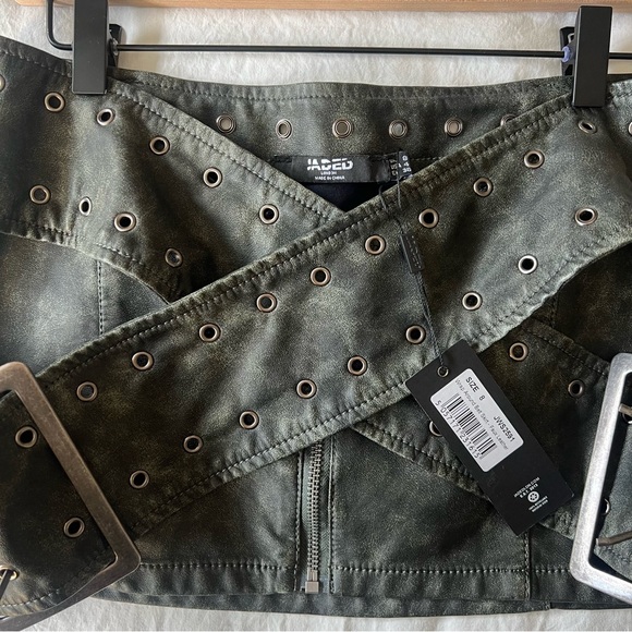 micro skirt - Picture 2 of 7